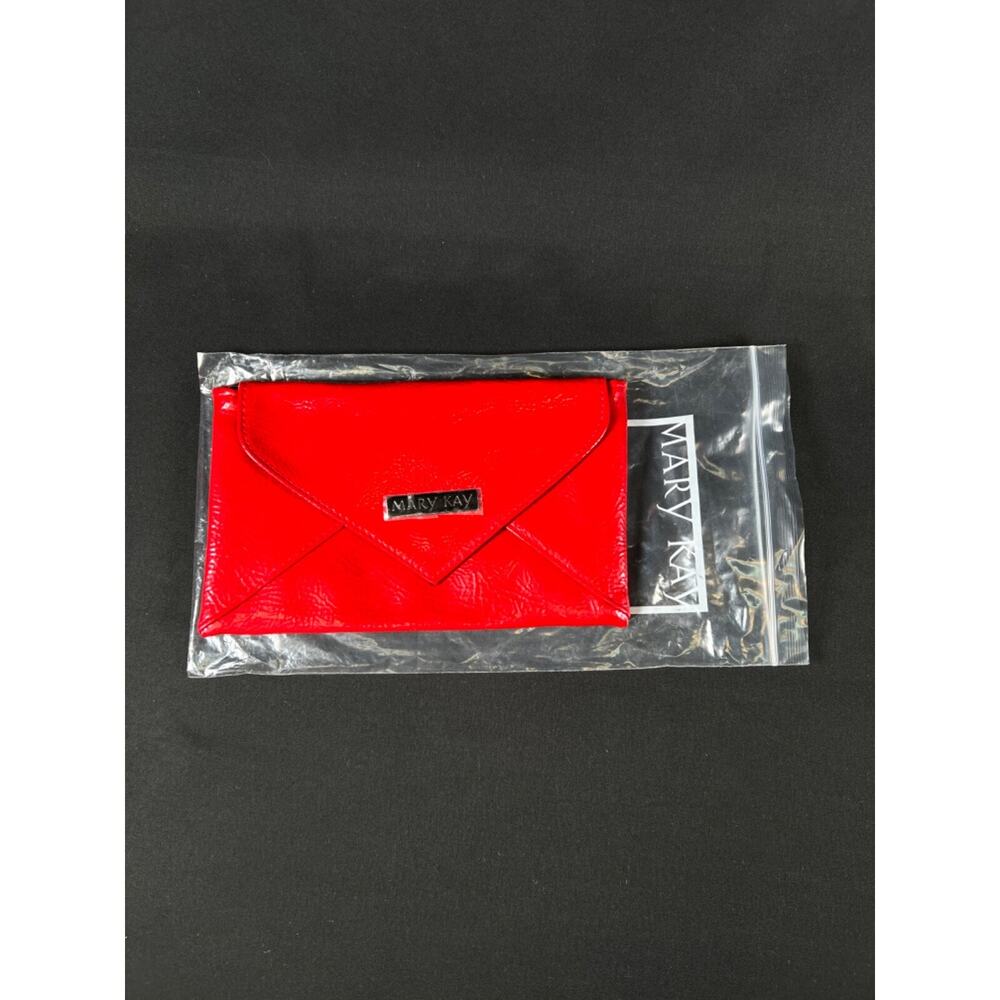 Mary Kay® Metro Chic Red Clutch Bag Soft Patent Leather Perfect condition